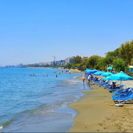 Апартаменти Sea View Лімасол