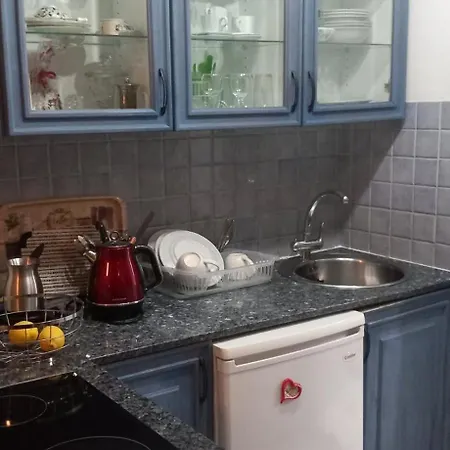 Апартаменти Sea View Лімасол